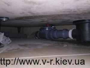 Клапан обратный канализационный Установка обратного клапана на канализацию сантехник киев Ребров Вячеслав Николаевич (093)309-01-75 (099)070-18-33